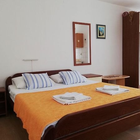 Apartments Nada - 100 M From Beach Кали Экстерьер фото